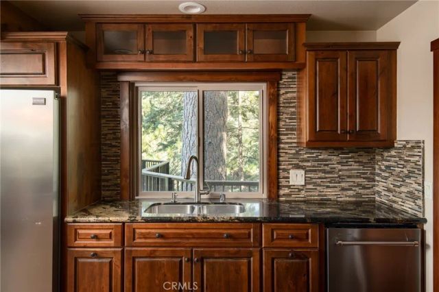 26621 Thunderbird, Lake Arrowhead, CA 92352