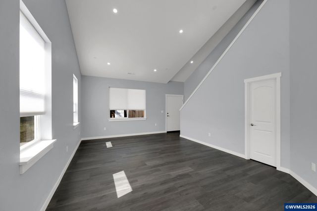 2132 Willona Dr Dr, Eugene, OR 97408