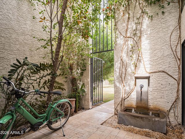 4620 N 40TH Street, Phoenix, AZ 85018