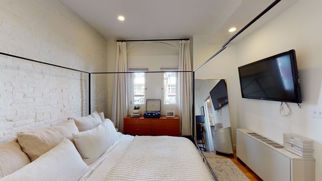 27 Bowdoin St 1B, Boston, MA 02114