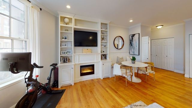 27 Bowdoin St 1B, Boston, MA 02114