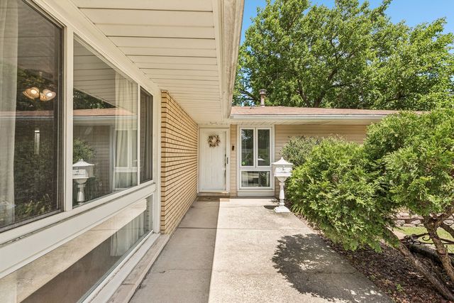 5460 Adeline Place, Oak Forest, IL 60452