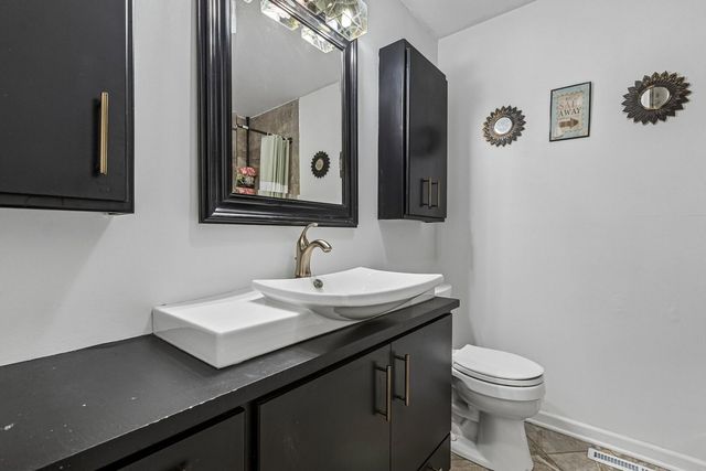 5460 Adeline Place, Oak Forest, IL 60452