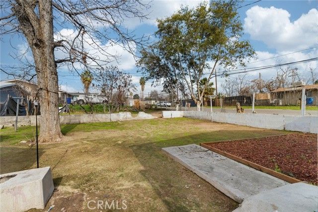 1130 Jeffrey St, Bakersfield, CA 93305