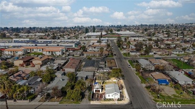 1130 Jeffrey St, Bakersfield, CA 93305