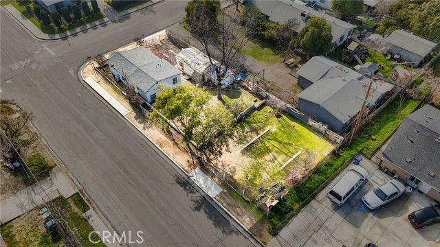 1130 Jeffrey St, Bakersfield, CA 93305