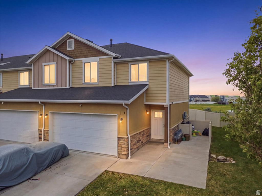 Image 2 of property listing at 3445 KENNA LN #1, West Haven, UT 84401