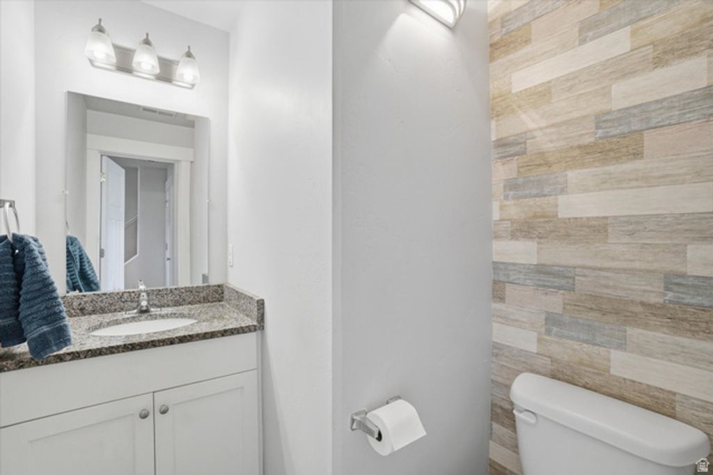 Image 12 of property listing at 3445 KENNA LN #1, West Haven, UT 84401