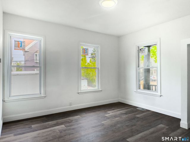 16 Winthrop Street, Meriden, CT 06451