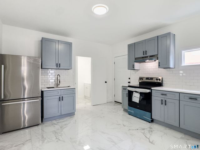 16 Winthrop Street, Meriden, CT 06451