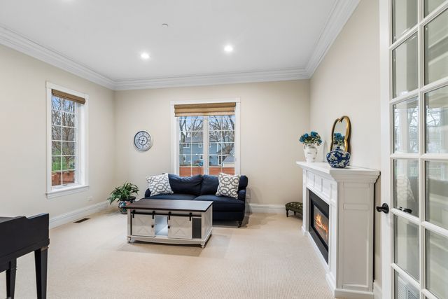 611 Ames Street, Libertyville, IL 60048