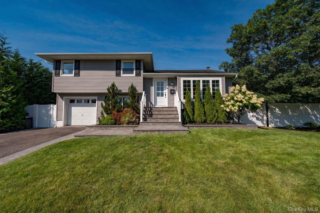 1814 Robin Lane, Bellmore, NY 11710 — exterior