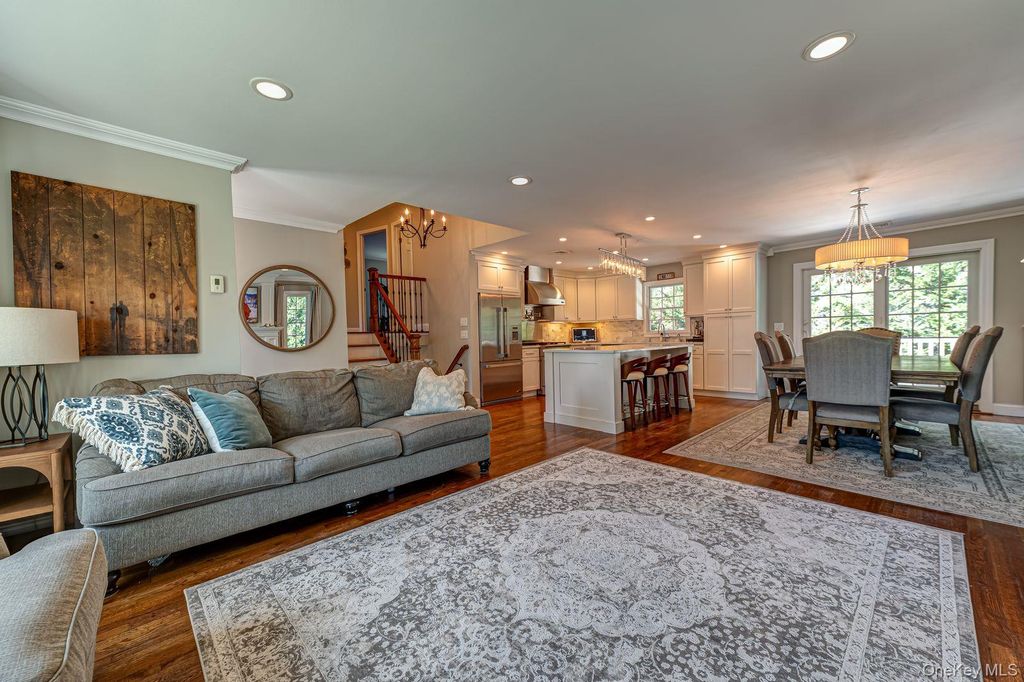 1814 Robin Lane, Bellmore, NY 11710 — photo 4
