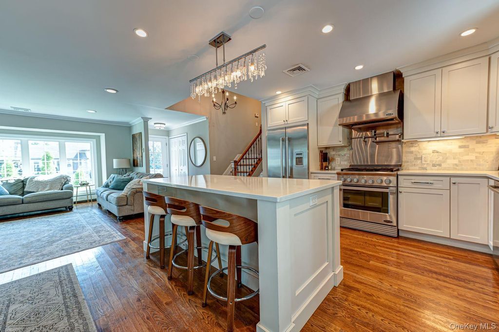 1814 Robin Lane, Bellmore, NY 11710 — photo 5