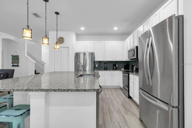 5248 OAKBOURNE AVENUE, Davenport, FL 33837