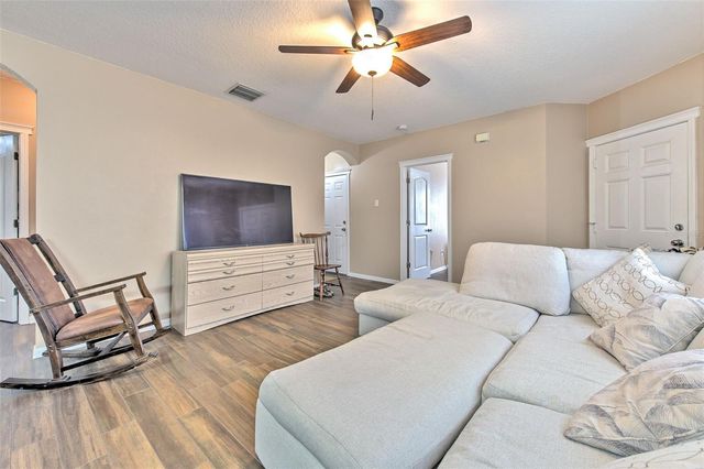 5843 WRENWATER, Lithia, FL 33547