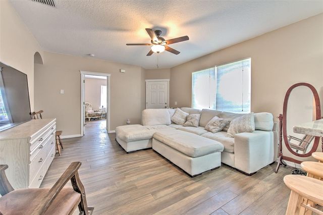 5843 WRENWATER, Lithia, FL 33547
