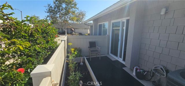 8566 Trinity Circle 817D, Huntington Beach, CA 92646