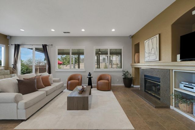 1648 Blackbird St, Roseville, CA 95747