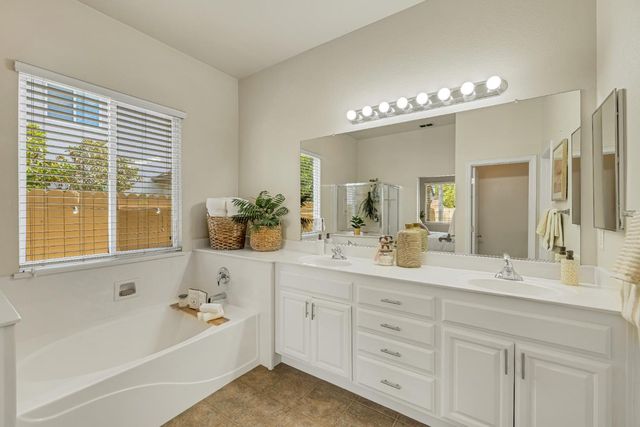 1648 Blackbird St, Roseville, CA 95747