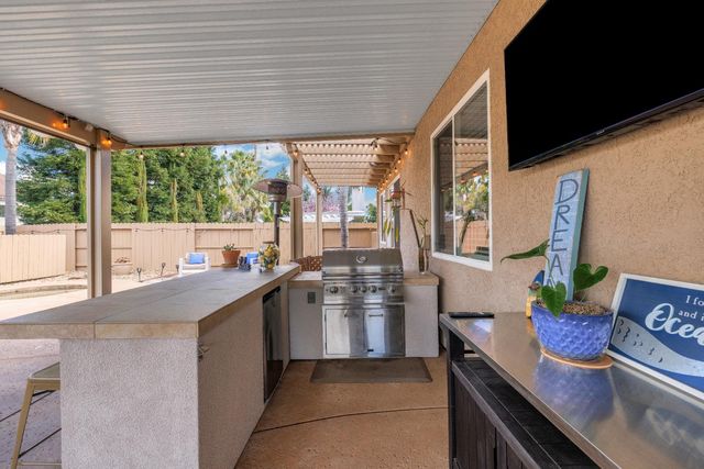 1648 Blackbird St, Roseville, CA 95747