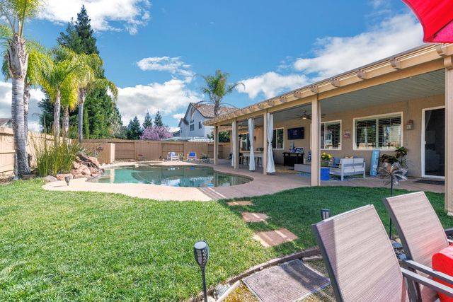 1648 Blackbird St, Roseville, CA 95747