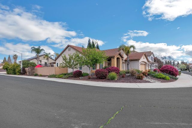 1648 Blackbird St, Roseville, CA 95747