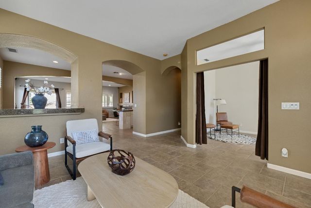 1648 Blackbird St, Roseville, CA 95747