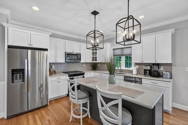 15 Alpine Lane, Washingtonville, NY 10992