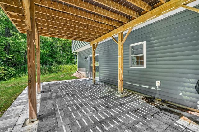 15 Alpine Lane, Washingtonville, NY 10992