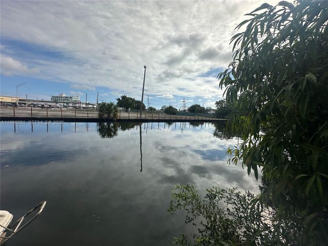 7801 NE 4th Ct 101, Miami, FL 33138