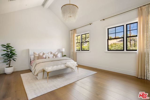 22 Oakmont Drive, Los Angeles, CA 90049