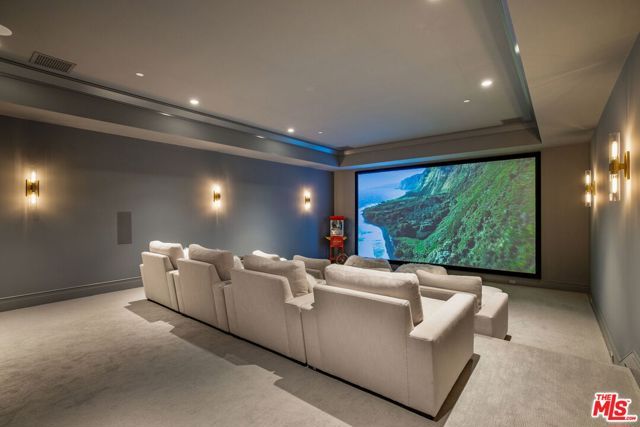 22 Oakmont Drive, Los Angeles, CA 90049