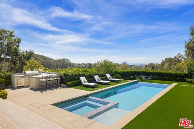 22 Oakmont Drive, Los Angeles, CA 90049
