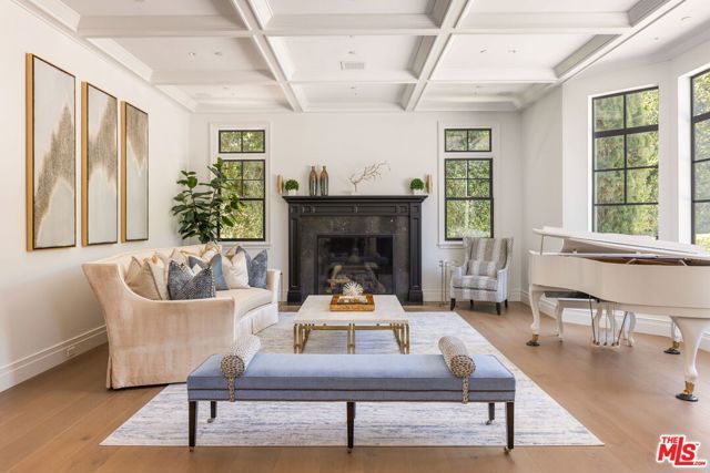 22 Oakmont Drive, Los Angeles, CA 90049