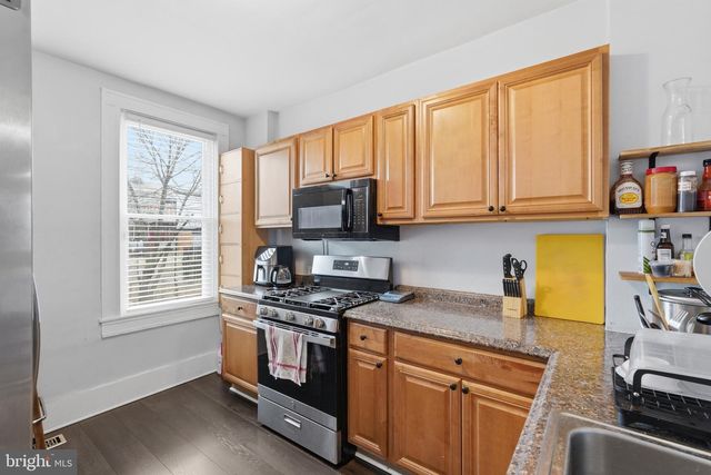 2854 LAKE AVE, Baltimore, MD 21213