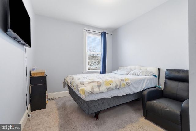 2854 LAKE AVE, Baltimore, MD 21213