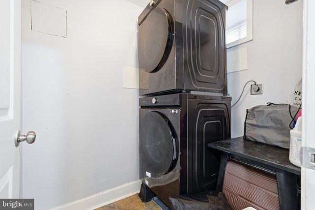 2854 LAKE AVE, Baltimore, MD 21213