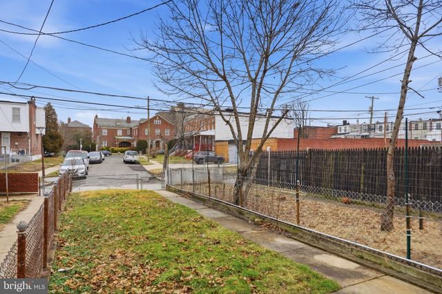 2854 LAKE AVE, Baltimore, MD 21213