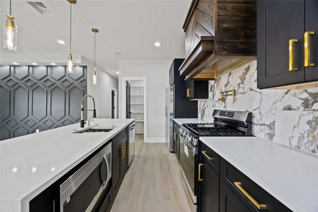 8310 Mariah Street B, Houston, TX 77051