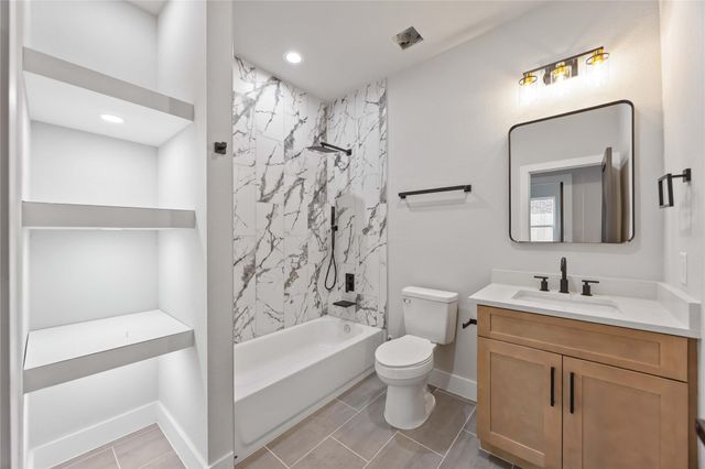 8310 Mariah Street B, Houston, TX 77051