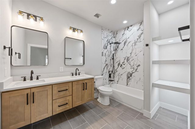 8310 Mariah Street B, Houston, TX 77051