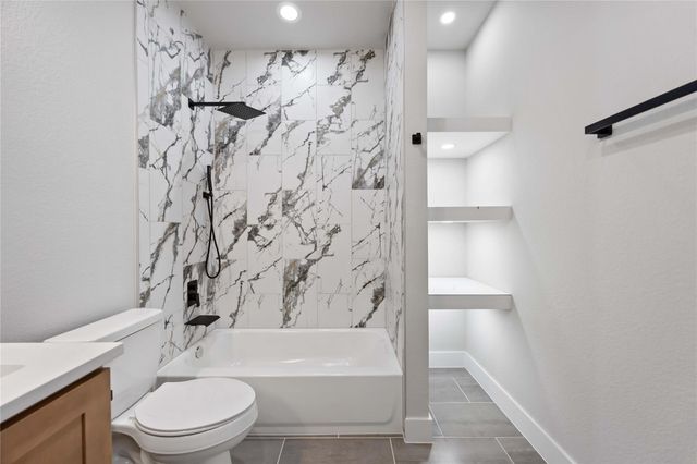 8310 Mariah Street B, Houston, TX 77051