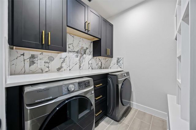 8310 Mariah Street B, Houston, TX 77051