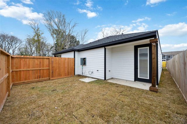 8310 Mariah Street B, Houston, TX 77051