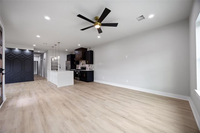 8310 Mariah Street B, Houston, TX 77051