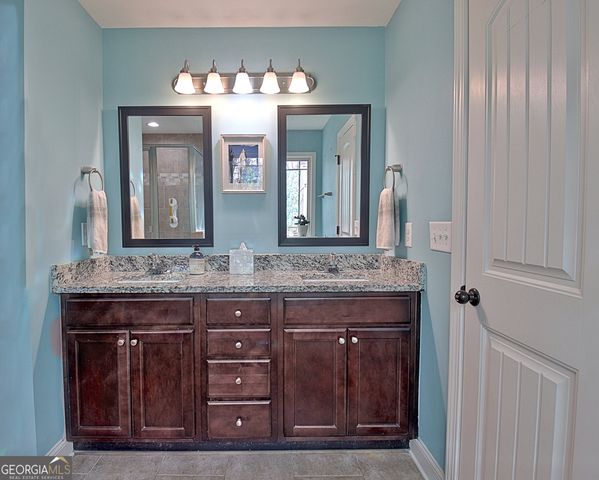 96 E Gordon Road, Newnan, GA 30263