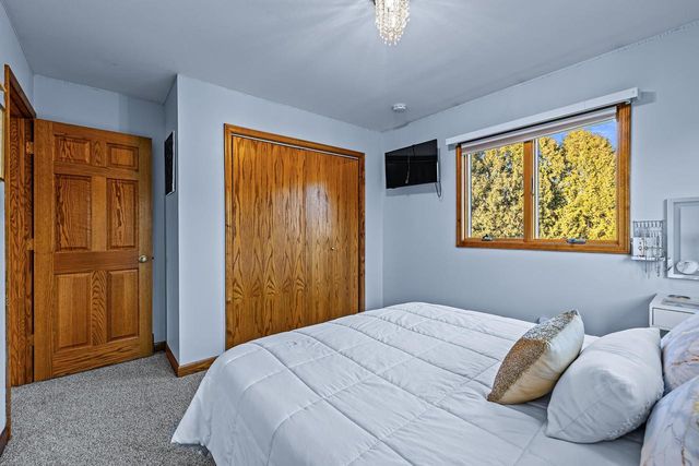 5751 HONEYSUCKLE COURT, Wisconsin Rapids, WI 54494