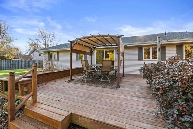 5751 HONEYSUCKLE COURT, Wisconsin Rapids, WI 54494