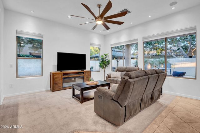 6913 W ABRAHAM Lane, Glendale, AZ 85308